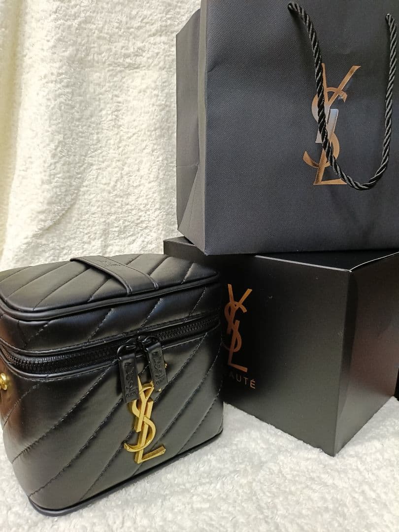 未使用 イヴサンローラン ヴァニティポーチ YSL ノベルティメイク