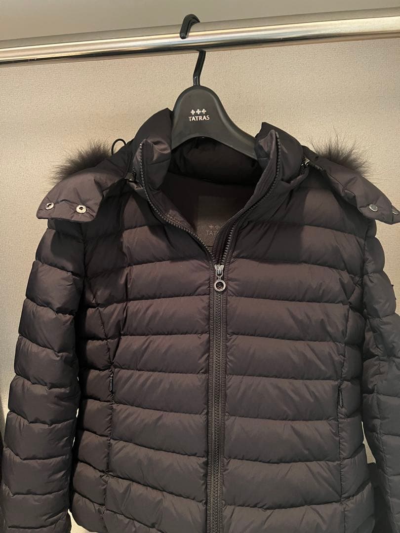 TATRAS ブラックヴァレナダウン