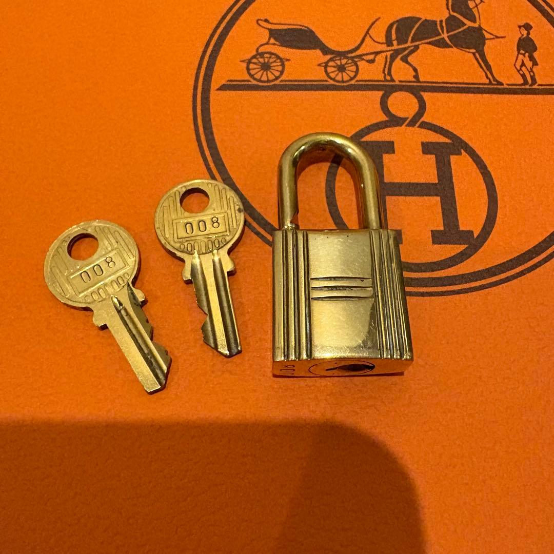 エルメス カデナ パドロック南京錠 鍵 2本 008番 ヴィンテージ ゴールド