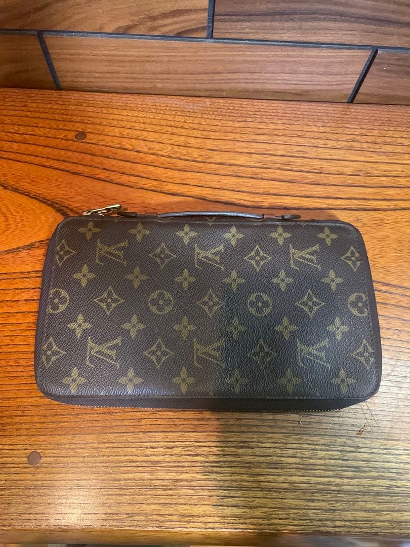 LOUIS VUITTON ルイヴィトン トラベラーズケース　セカンドバッグ