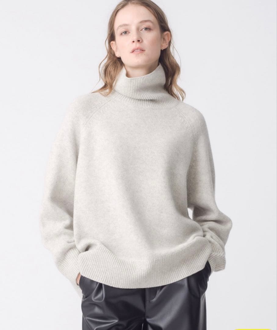 ebureミドルゲージカシミヤタートルセーター