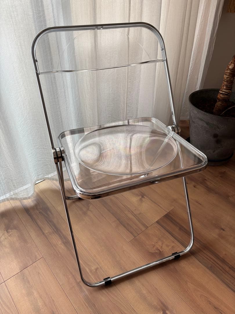 新品同様！Plia chiar クリア折りたたみ椅子