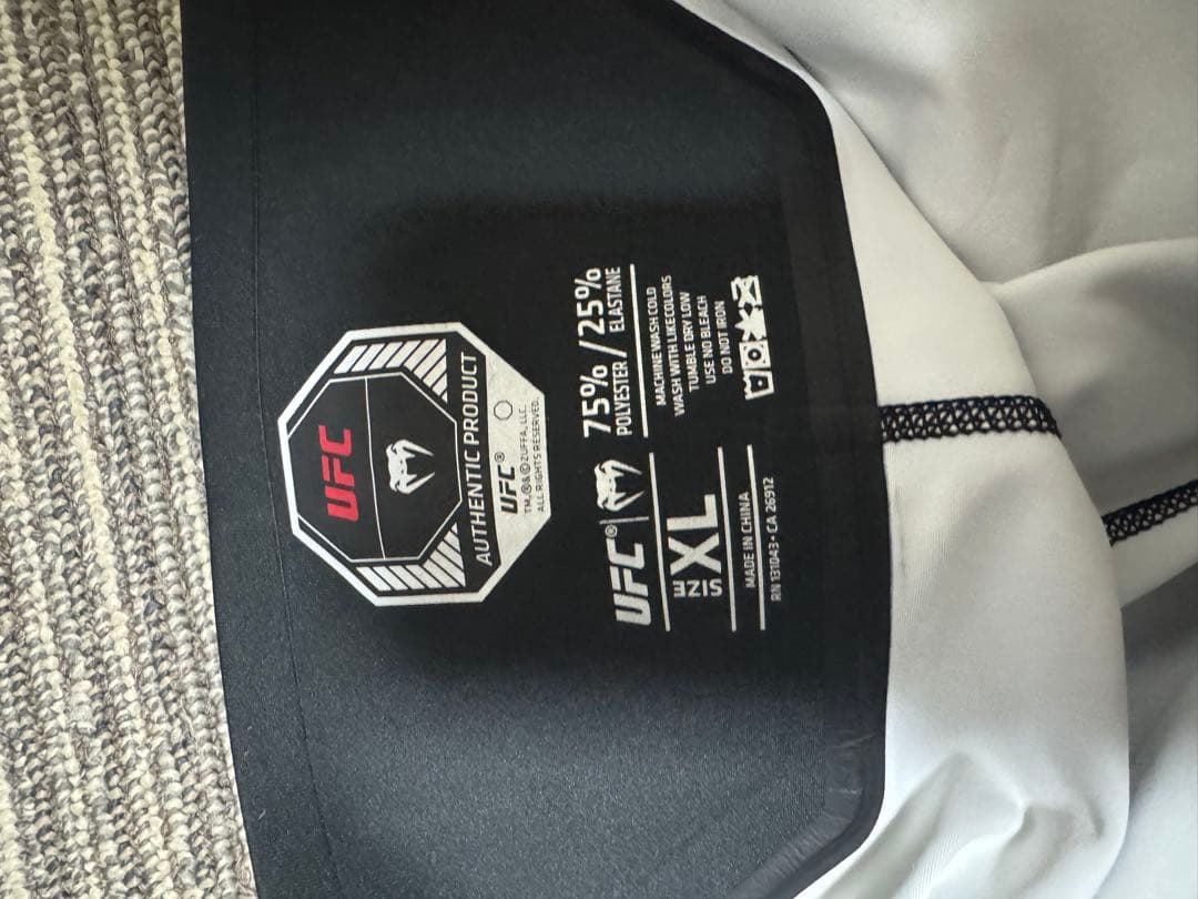 年内限定価格！UFC Venum限定版！アデサニヤ ファイトショーツパンツ