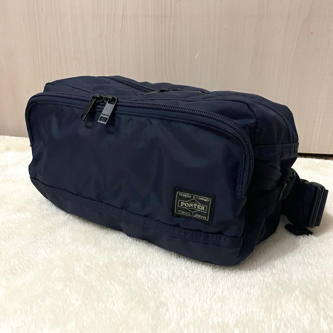 新品同様　極美　新型　PORTER ポーター　フラッシュ　ボディバッグ　ネイビー