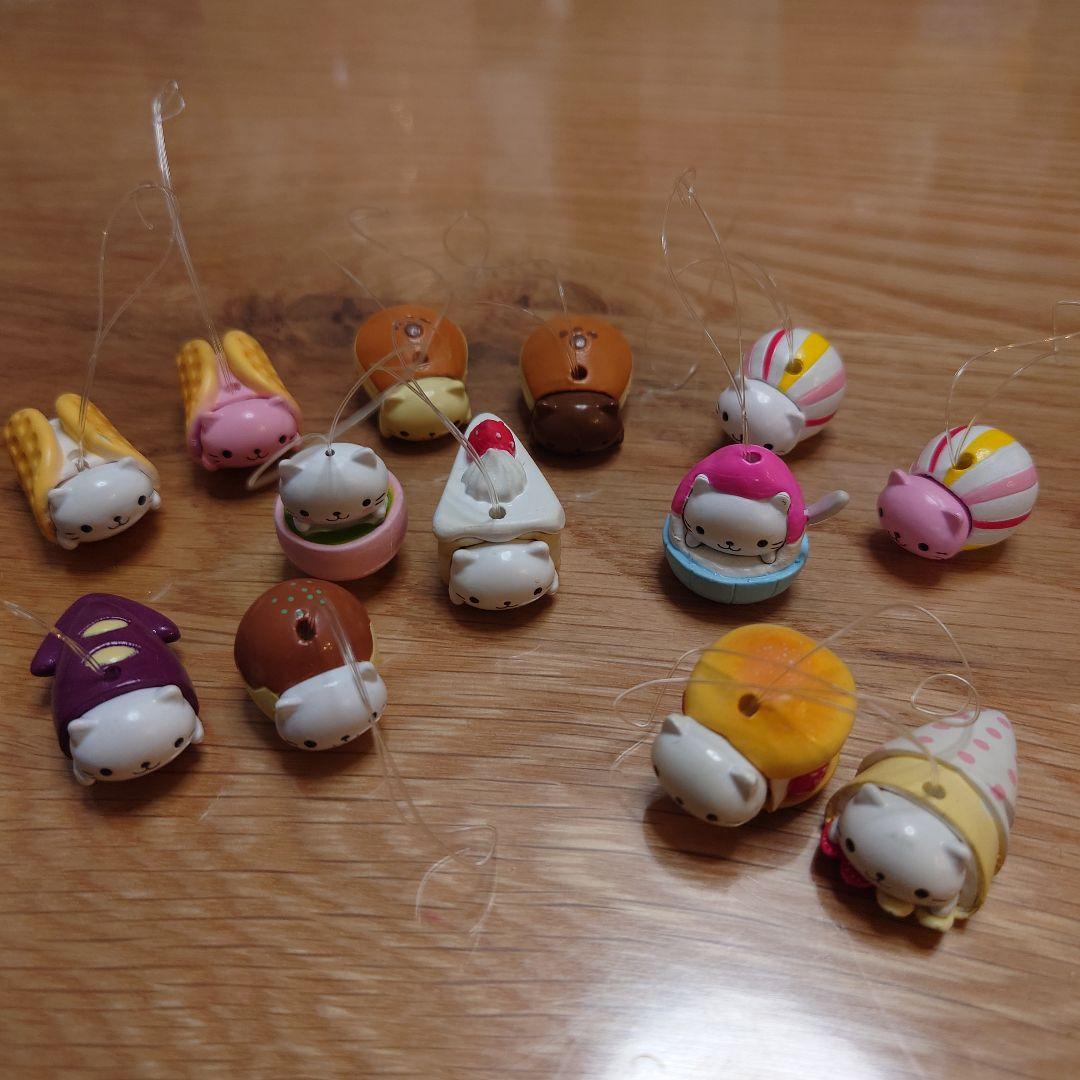 にゃんにゃんにゃんこ ストラップセット13匹 - メルカリ