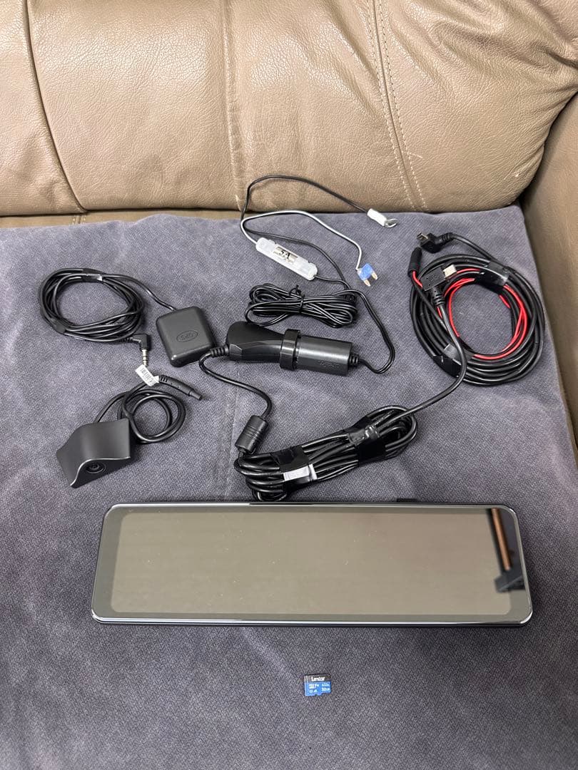 JADO g810＋ドライブレコーダー　デジタルミラー　前後 ドライブレコーダー ミラー型 前後カメラ 右ハンドル仕様 1080p 超広角