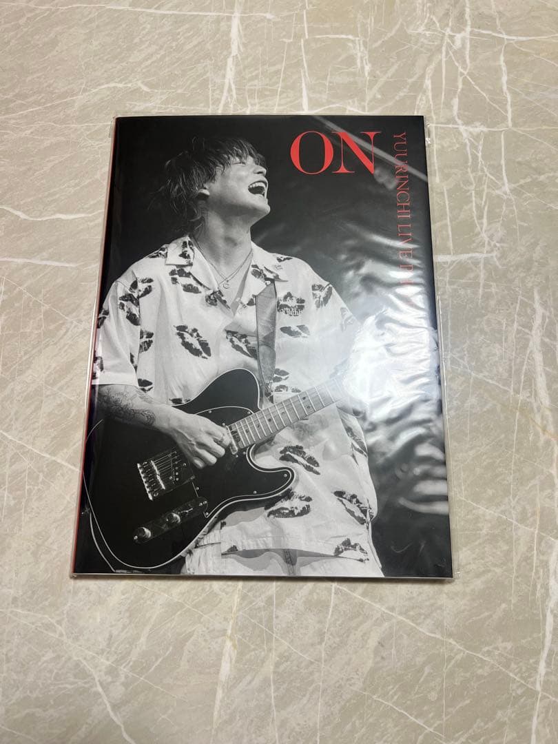 m*e様 【優里】写真集・YUURINCHI LIVE PHOTO BOOK