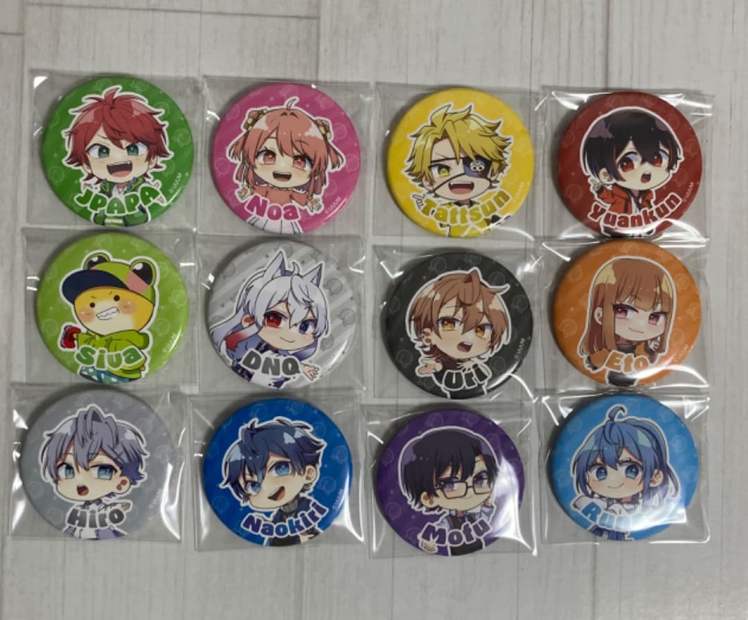 カラフルピーチ からぴち 新ビジュ缶バッジ まとめ売り 全員 - メルカリ