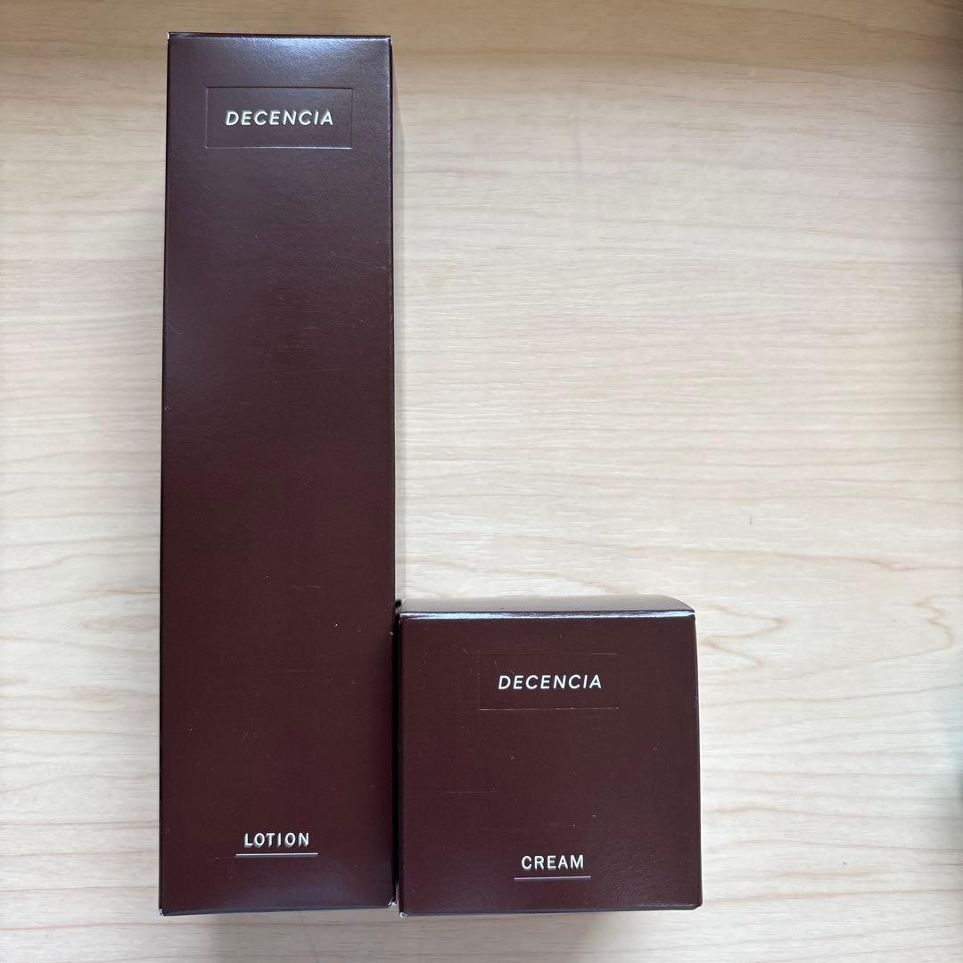 新品未使用　ディセンシア　ローションとクリーム