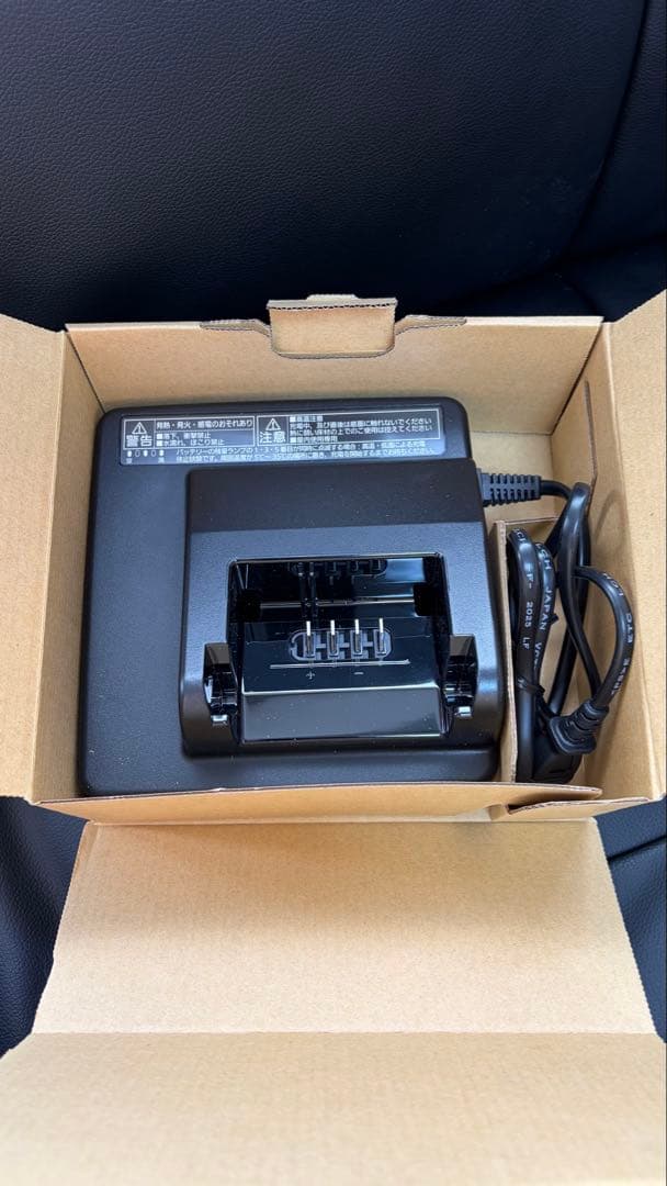 新品 未使用 Panasonic NKJ075Z バッテリー充電器