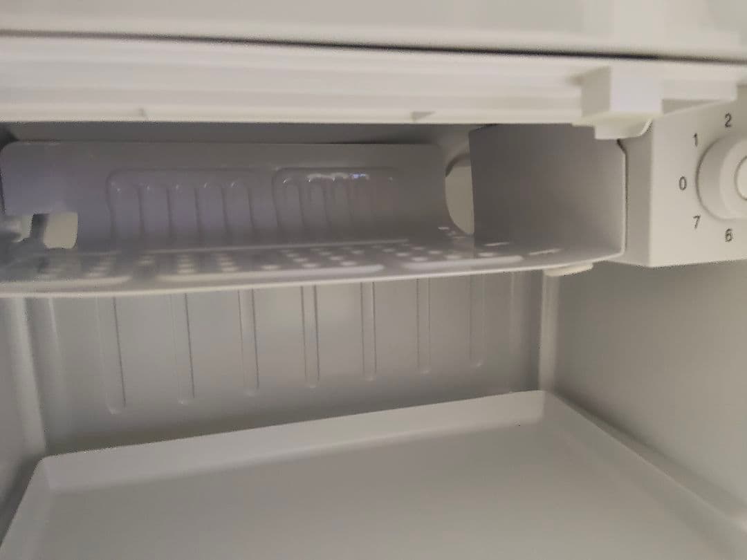 ヘアライン調 小型冷蔵庫 おまけ付き M1091038476 - 冷蔵庫・冷凍庫