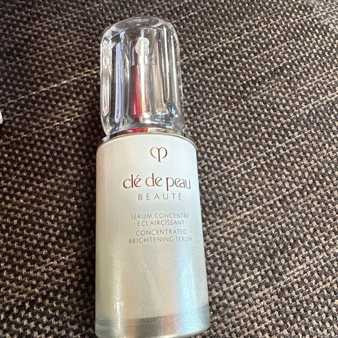 クレドポーボーテ　セラムコンサントエクレルシサンn 本体 clé de peau BEAUTÉ（clé de peau BEAUTÉ） セラムコンサントレエクレ