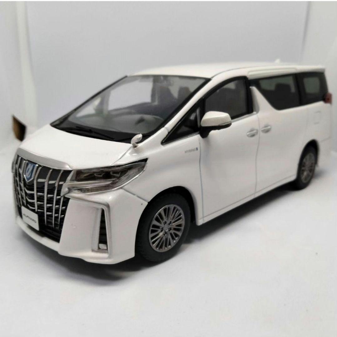 トヨタ　アルファード ミニカー 1/30　カラーサンプル　色見本　非売品