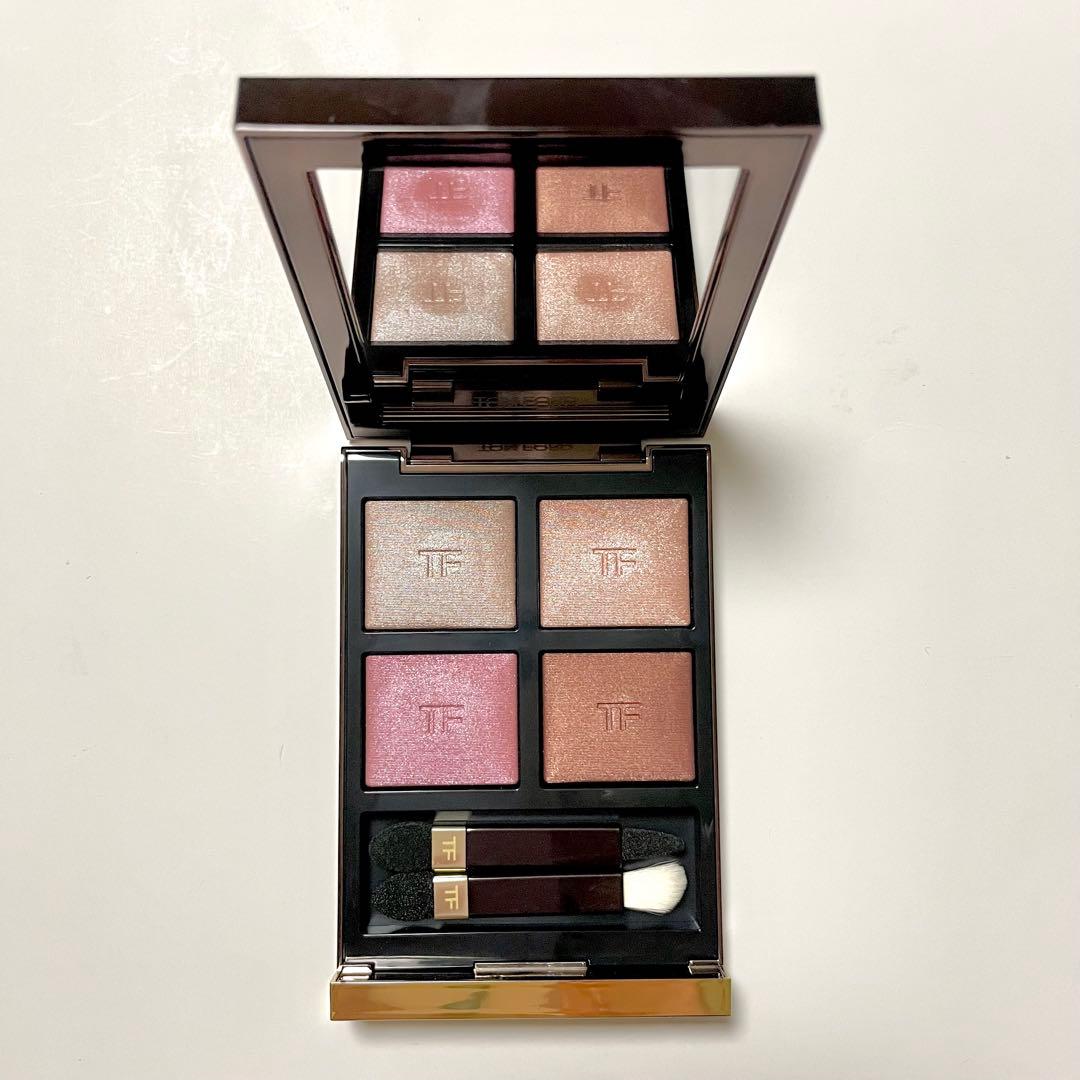 【極美品】TOM FORD アイ カラー クォード 42A&外袋付き
