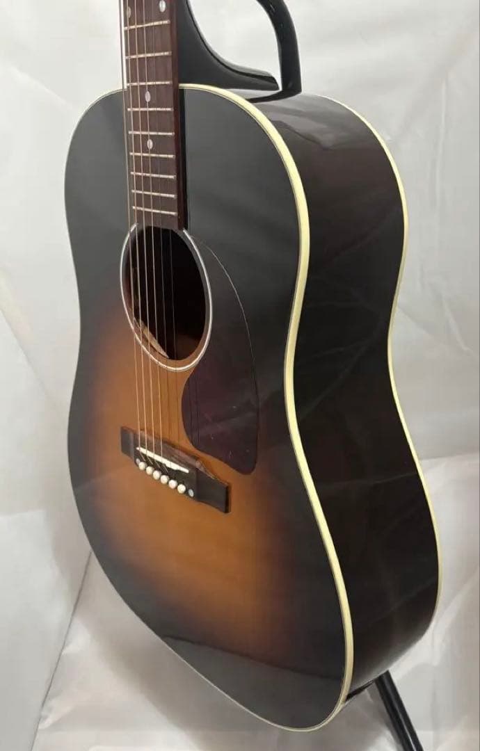 Gibson J45 あいみょんも使用 あいみょんまある静岡エコパ2日目の演奏中にギブソンJ-45の弦が切れ
