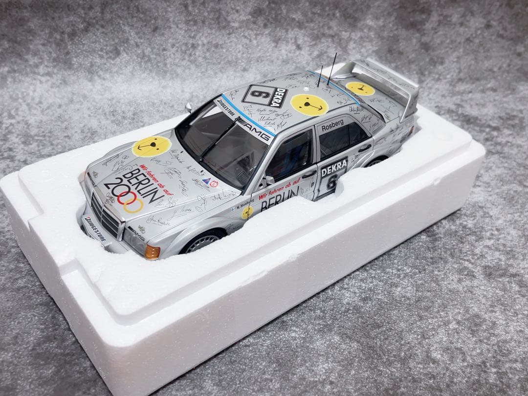 オートアート　1/18 メルセデスベンツ 190E EVO2 AMG