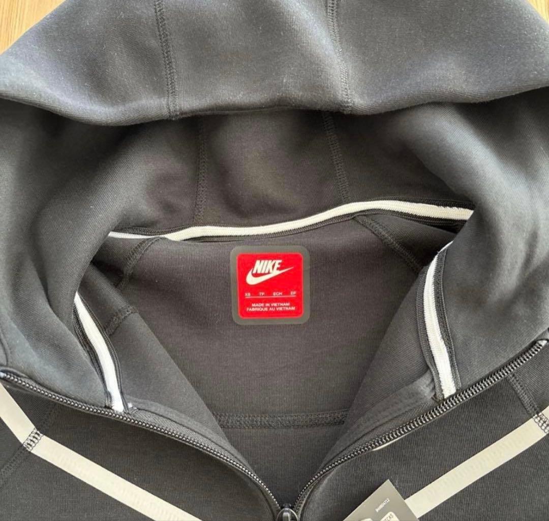 Tee Shyne着用Nikeテックフリースリフレクティブ NIKEタグあり - メルカリ