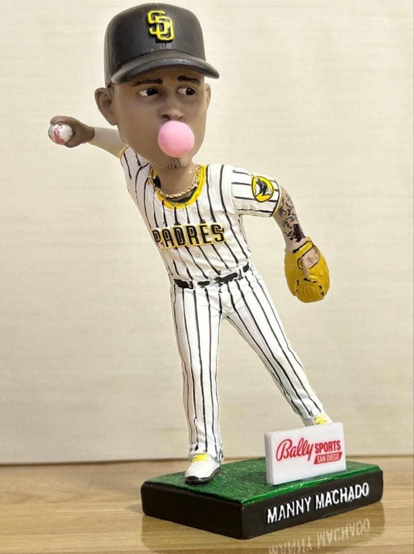 希少】マニー・マチャド ボブルヘッド バブルガム パドレス 球場配布品