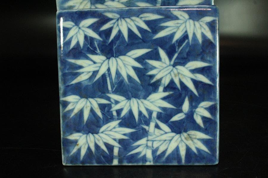 中国美術 青花 白抜 笹紋 段重 高18.5cm 清(K-LC670) - メルカリ