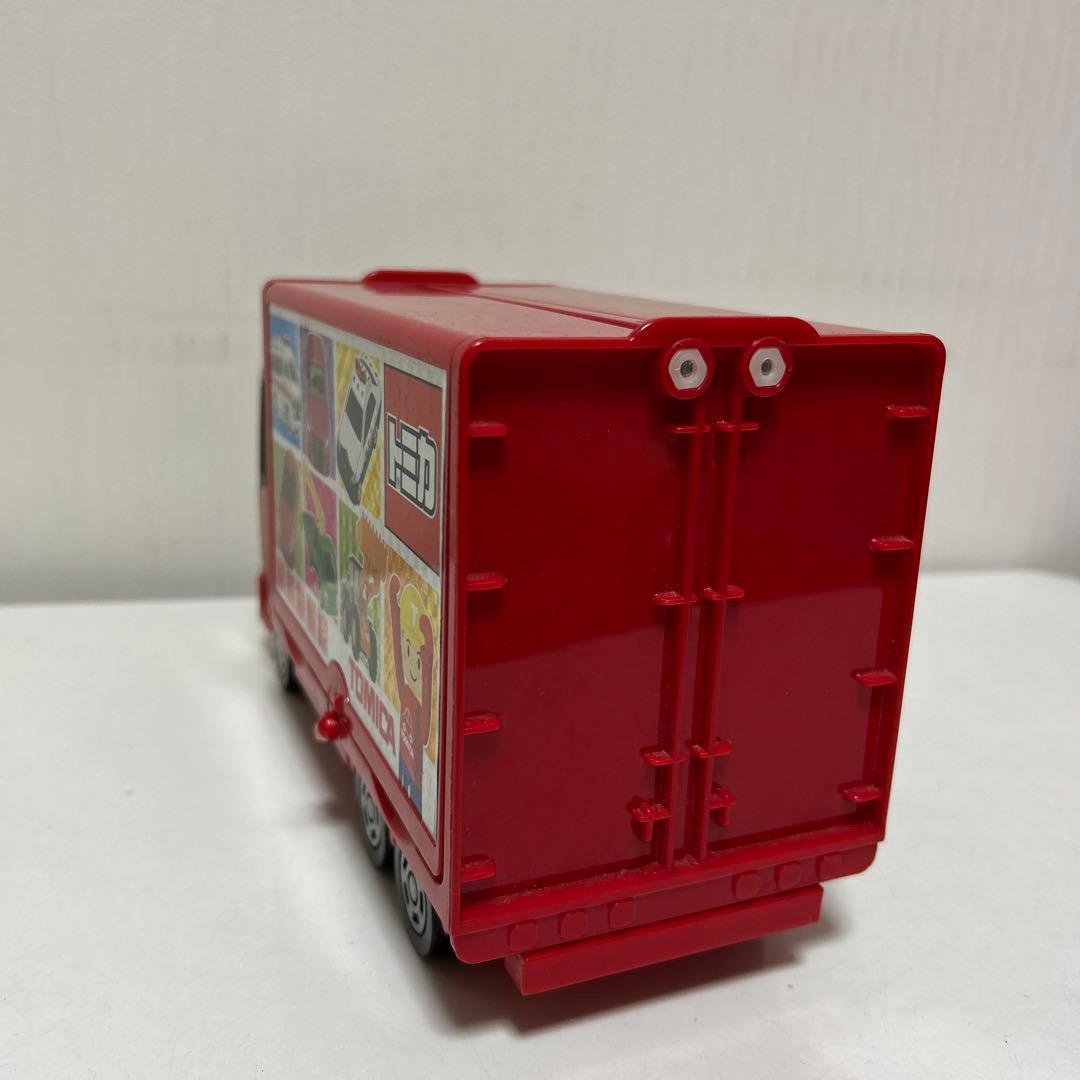 トミカ 収納トラック 運ぶよ！キャリアカー きらピカ収納トレーラー 赤