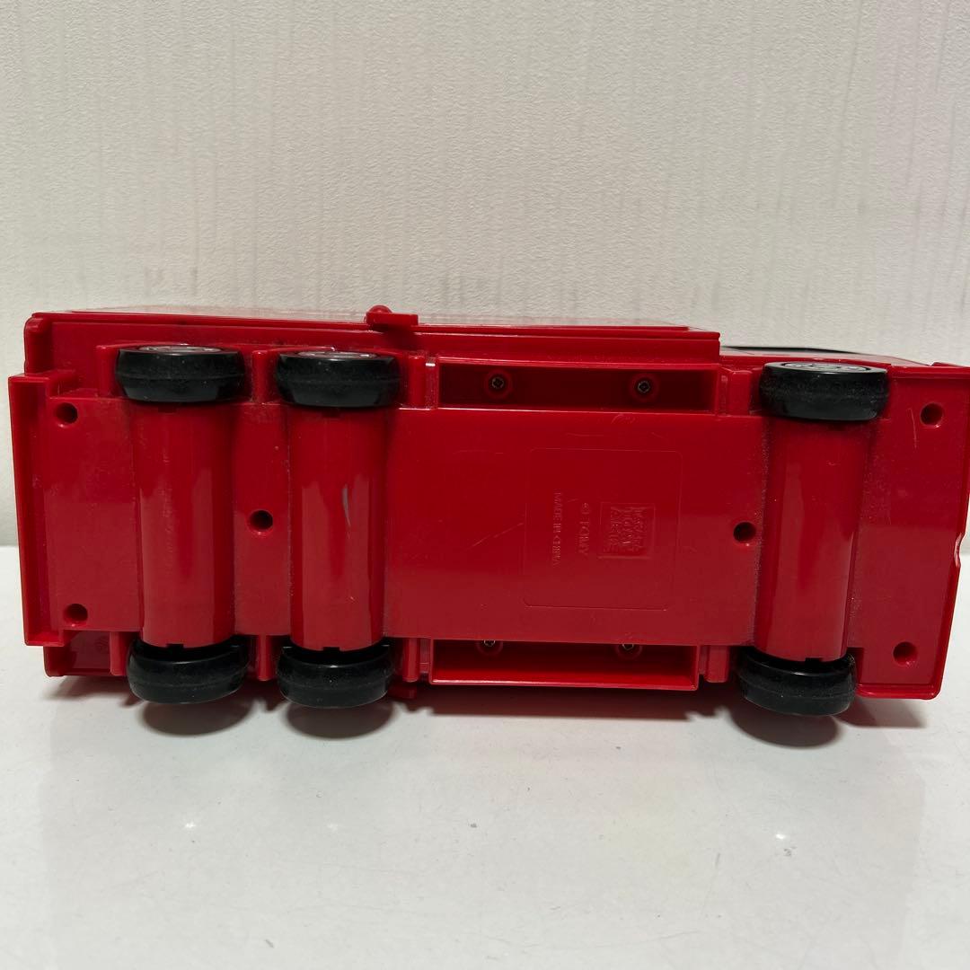 トミカ 収納トラック 運ぶよ！キャリアカー きらピカ収納トレーラー 赤