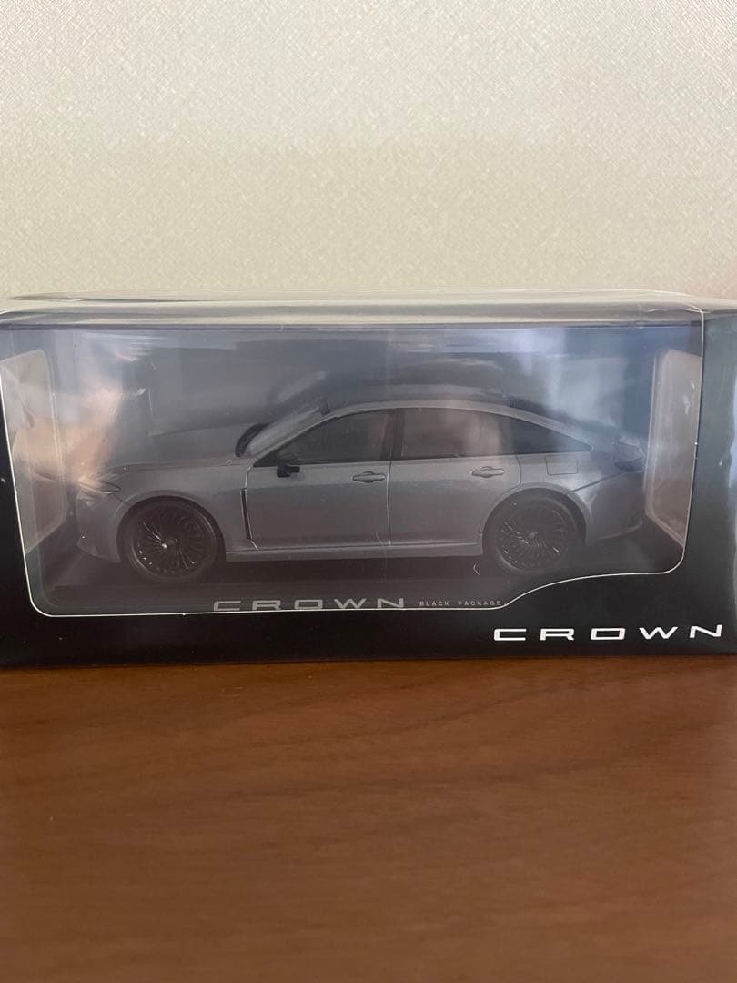 トヨタ　クラウンセダン　ミニカー 新品未開封