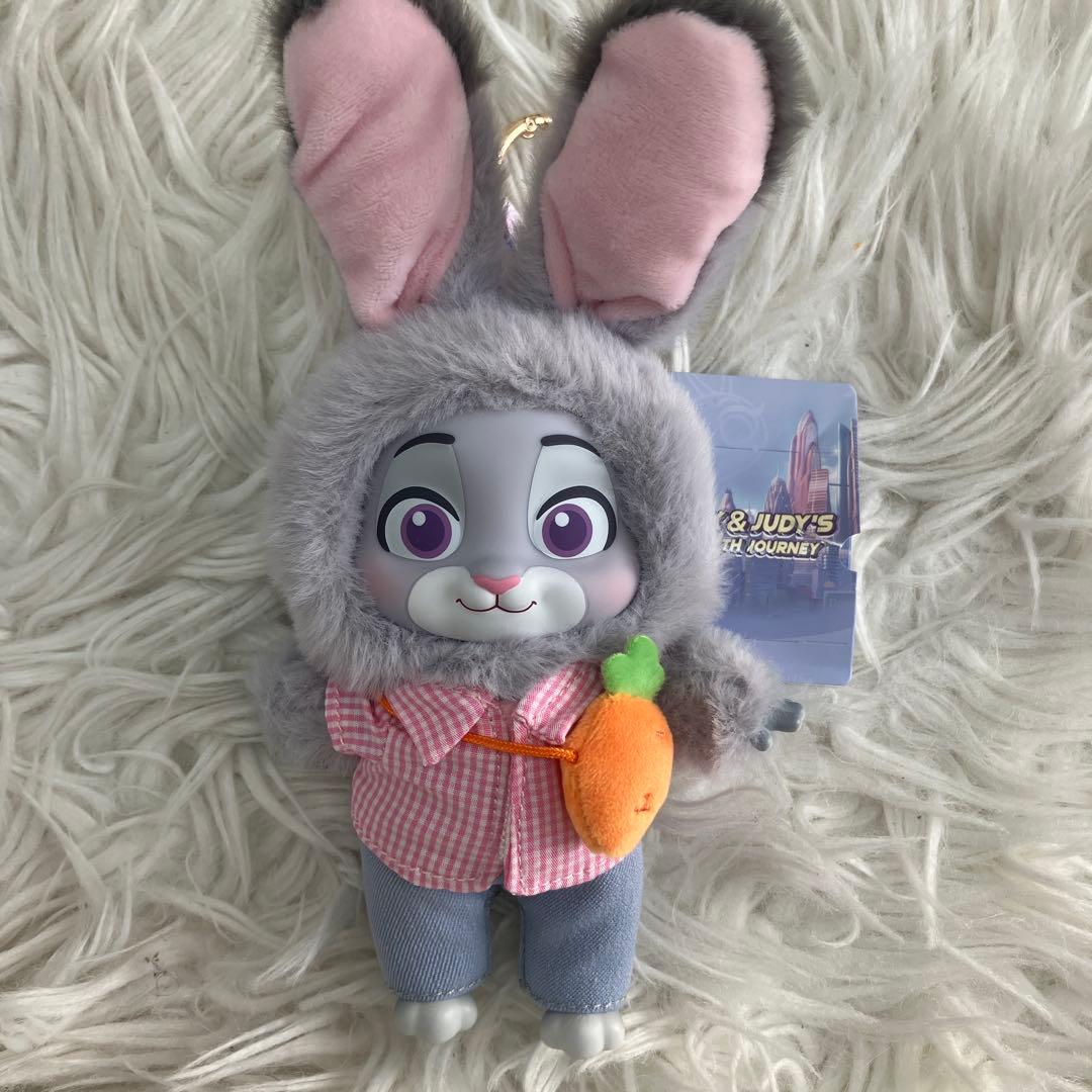 Zootopia ニック・ワイルドとジュディ・ホップス ぬいぐるみ - メルカリ