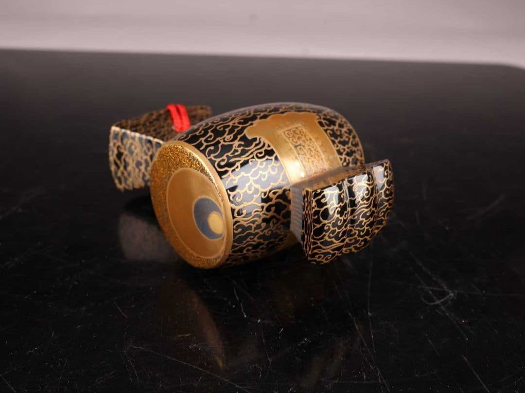 A1080 錦雲小槌 岡田表寛作 蒔絵雲紋 置物 共箱 - メルカリ