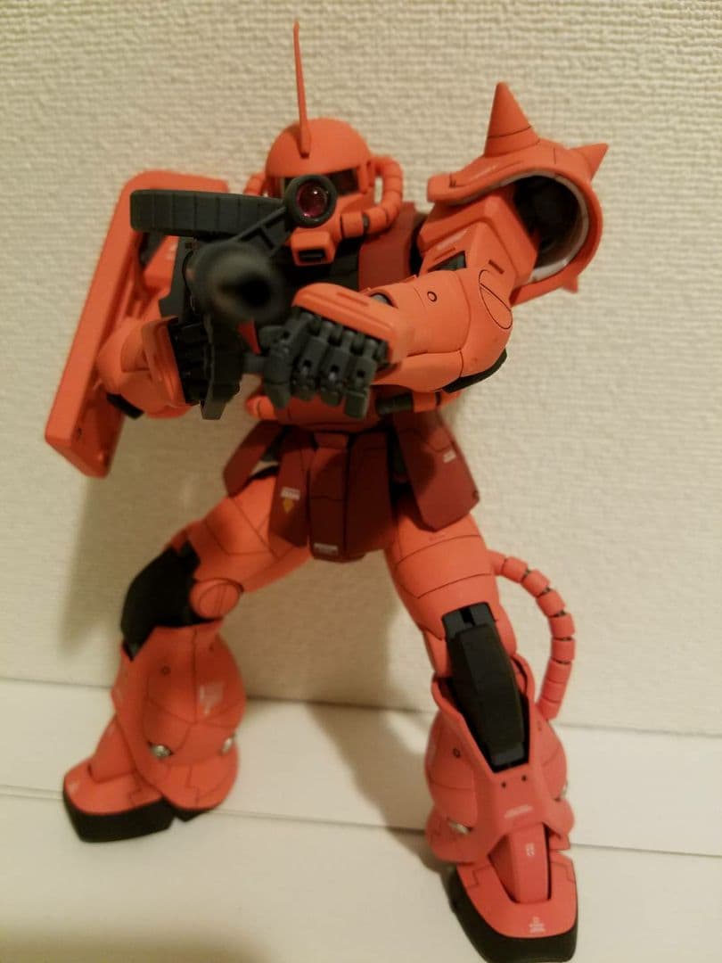 とし）MG シャア専用ザクⅡ　組立完成品 MG 1/100 MS-06S シャア専用ザク Ver.2.0｜バンダイ ホビーサイト