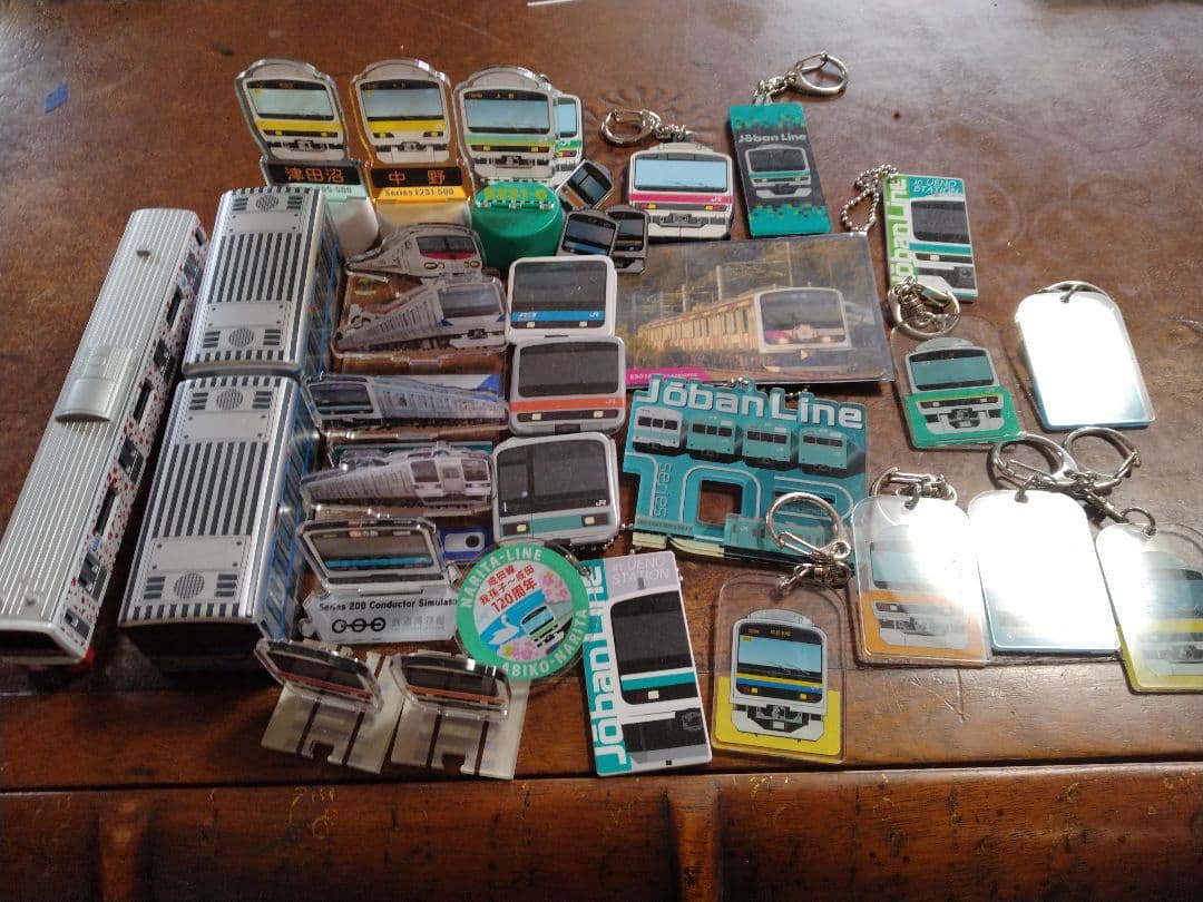 常磐線　 JR東日本　他　 鉄道グッズ 電缶バッチ キーホルダー他　35個セット