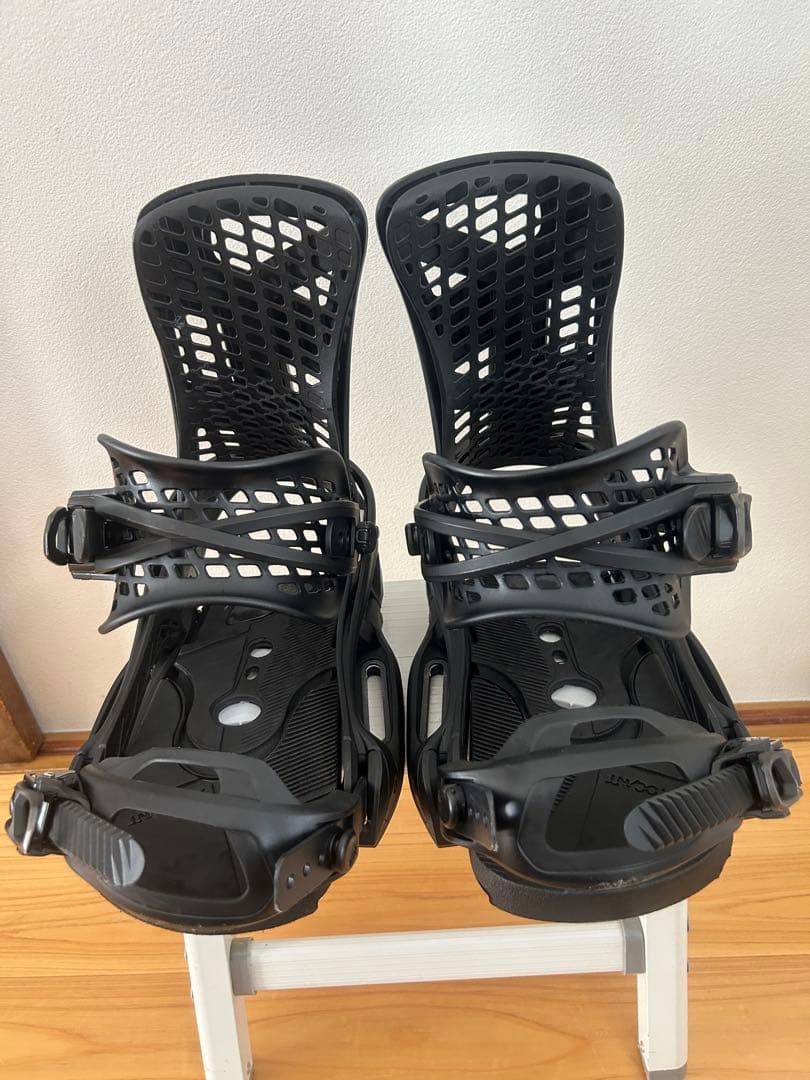 BURTON GENESIS ビンディング BURTON EST （Mサイズ）