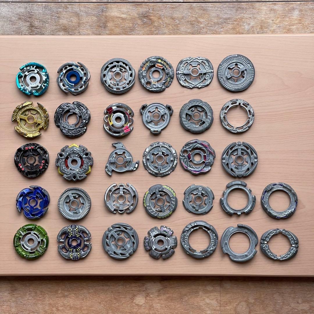 メタルファイトベイブレード　まとめ売り（複数画像あり） メタルファイトベイブレード まとめ売り - メルカリ