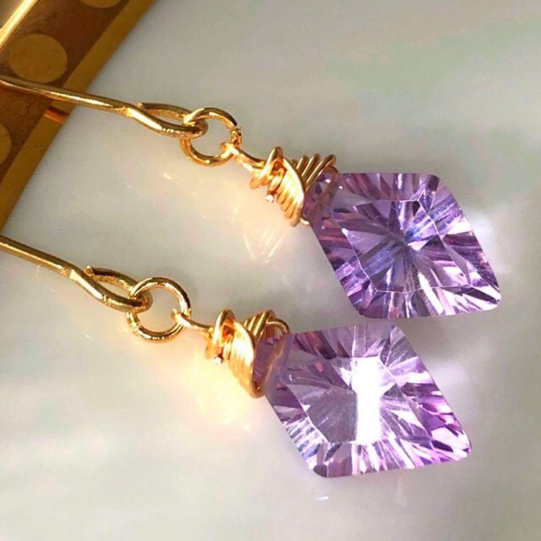 天然石☆極上ラベンダーアメジストダイヤコンケーブカットのピアス