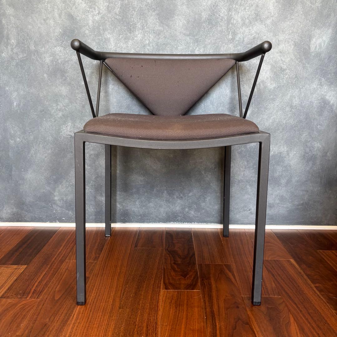 ポストモダンデザインの椅子 ミッドセンチュリー スペースエイジ ヴィンテージ