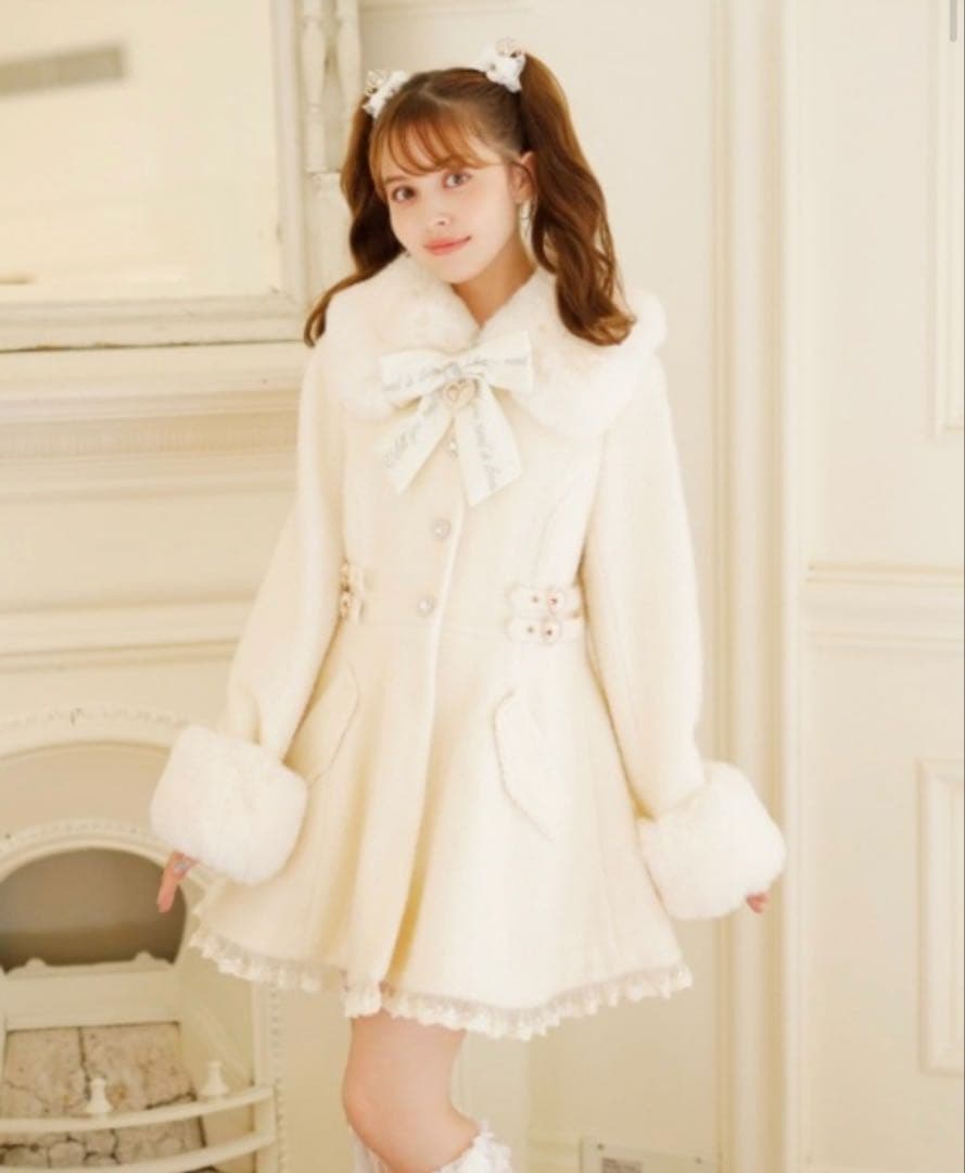 ビジューリボンミニ丈Aラインコート ビジューリボンミニ丈Aラインコート ｜ LIZ LISA（リズリサ）公式通販