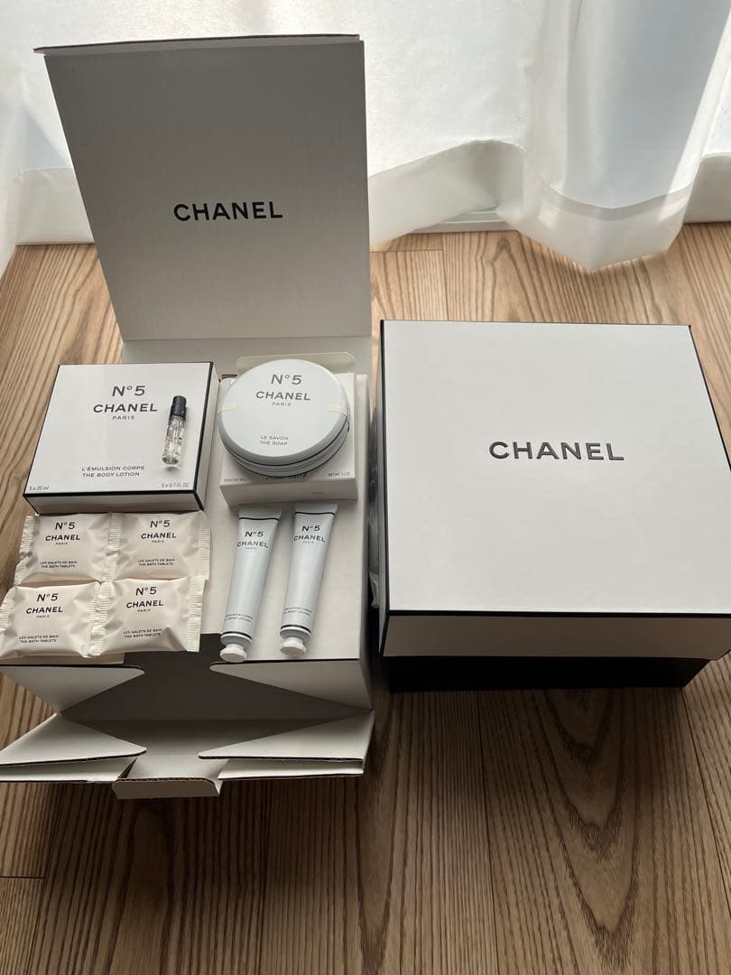 【特別限定品】シャネル N°5 バス＆ボディ ギフトセット（BOX付）
