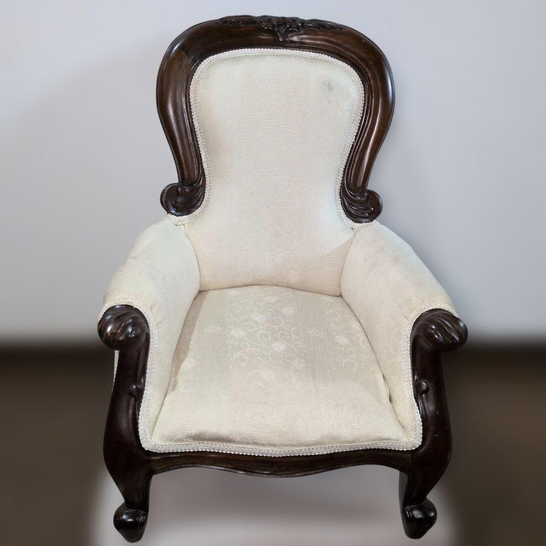 クラシック　クリーム色　布張り椅子 ドール用チェア