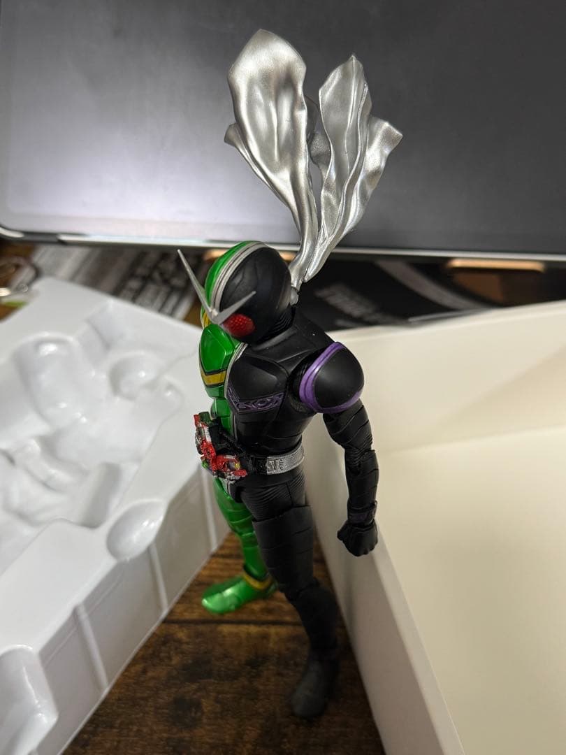 最安値！真骨彫 仮面ライダーWサイクロンジョーカー Amazon.co.jp: TAMASHII NATIONS S.H.フィギュアーツ(真骨彫製法)仮面