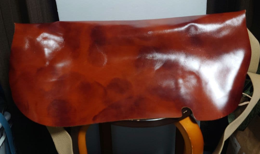 ブラウンレザー メッセンジャーバッグ　ユニアンドコー