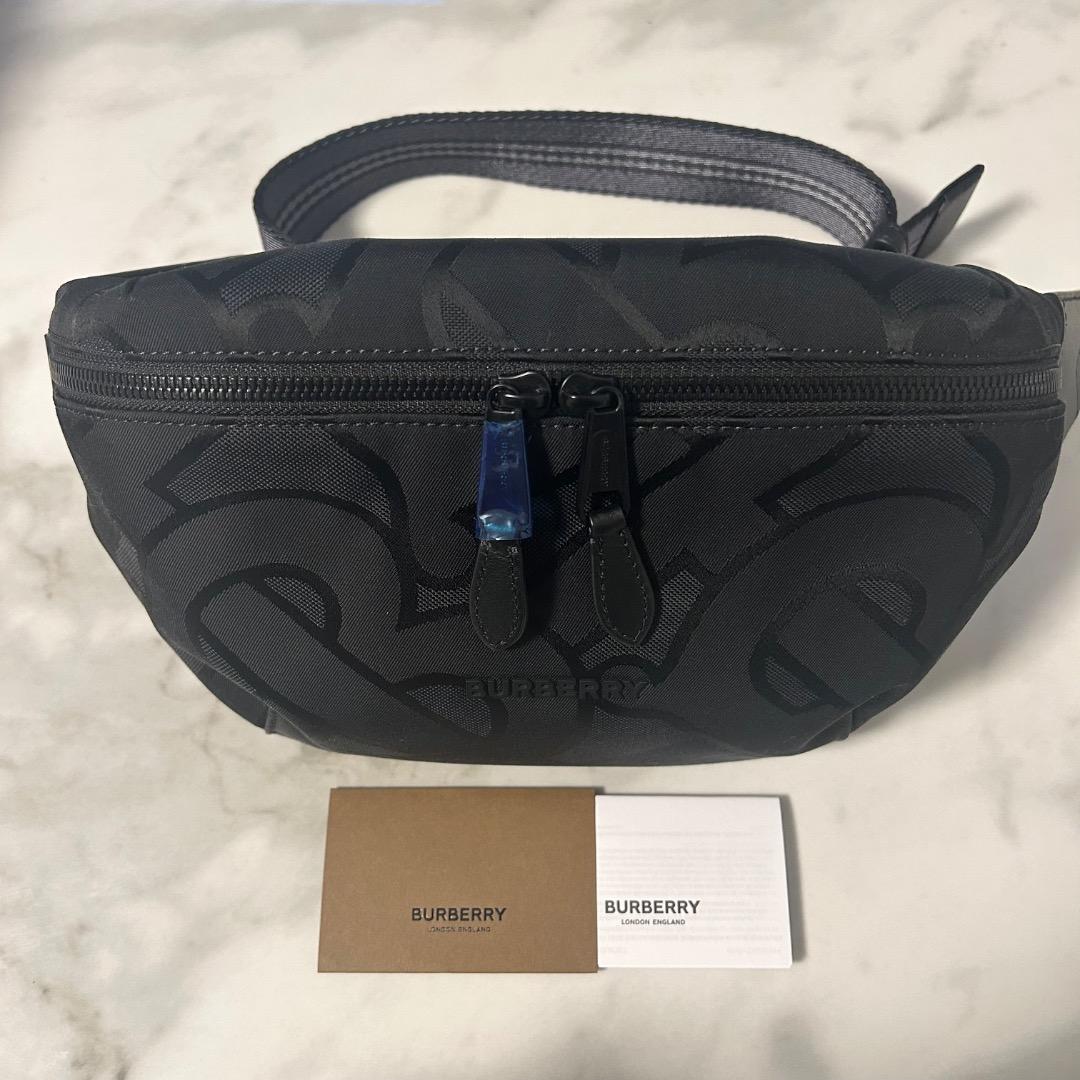 【ご購入者様確定商品】【新品未使用】BURBERRY TBモノグラムボディバッグ 中古・古着通販】BURBERRY (バーバリー) TBモノグラム ベルトバッグ
