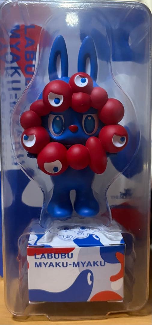 万博　ミャクミャク×ラブブ