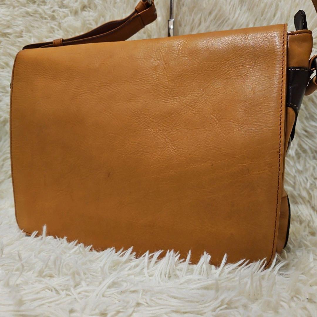 美品 ソメスサドル レザー フラップ ショルダーバッグ キャメル A4