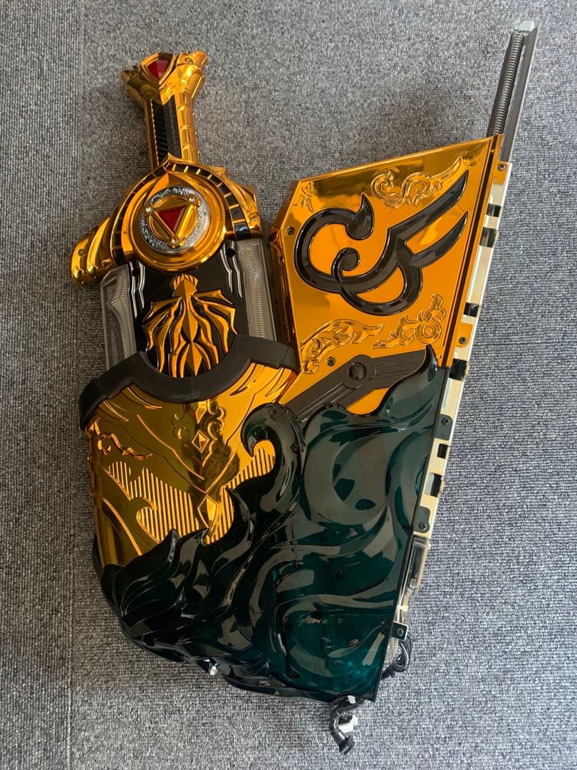 パチンコ サンセイ 金翔枠 牙狼剣 (金) 牙狼役物 - メルカリ