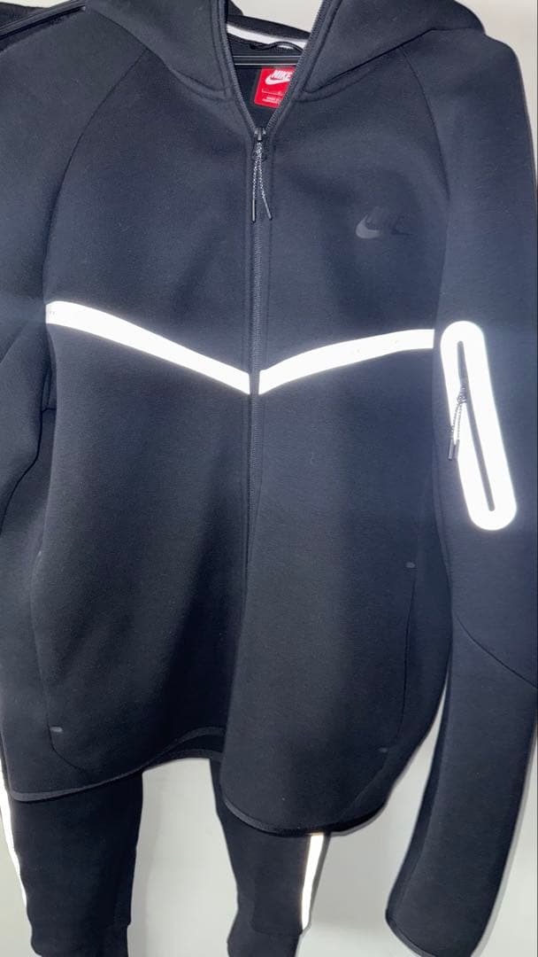Nike テックフリース リフレクティブ 上下セットアップ - メルカリ