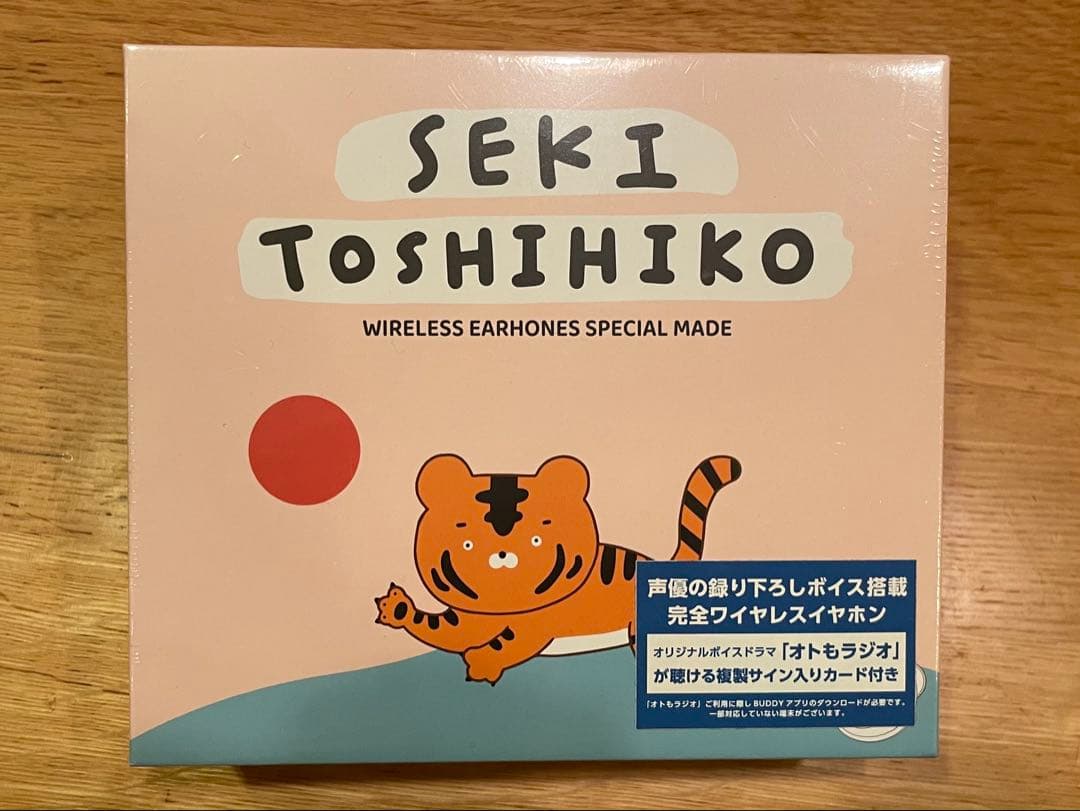 TRUE WIRELESS STEREO EARPHONES 関俊彦 モデル