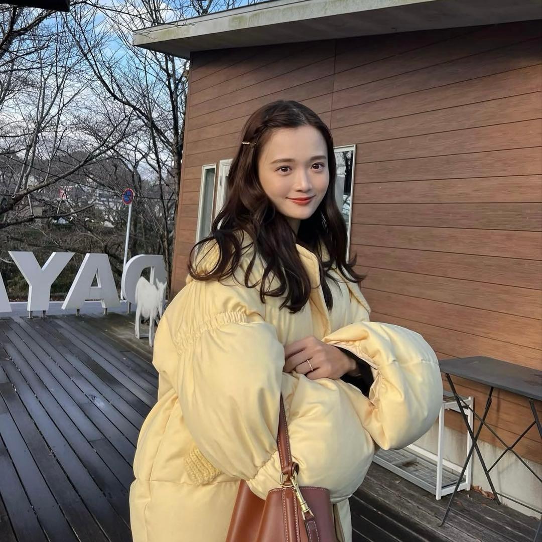 【新品】PINUE ボリュームスリーブダウン カスタード