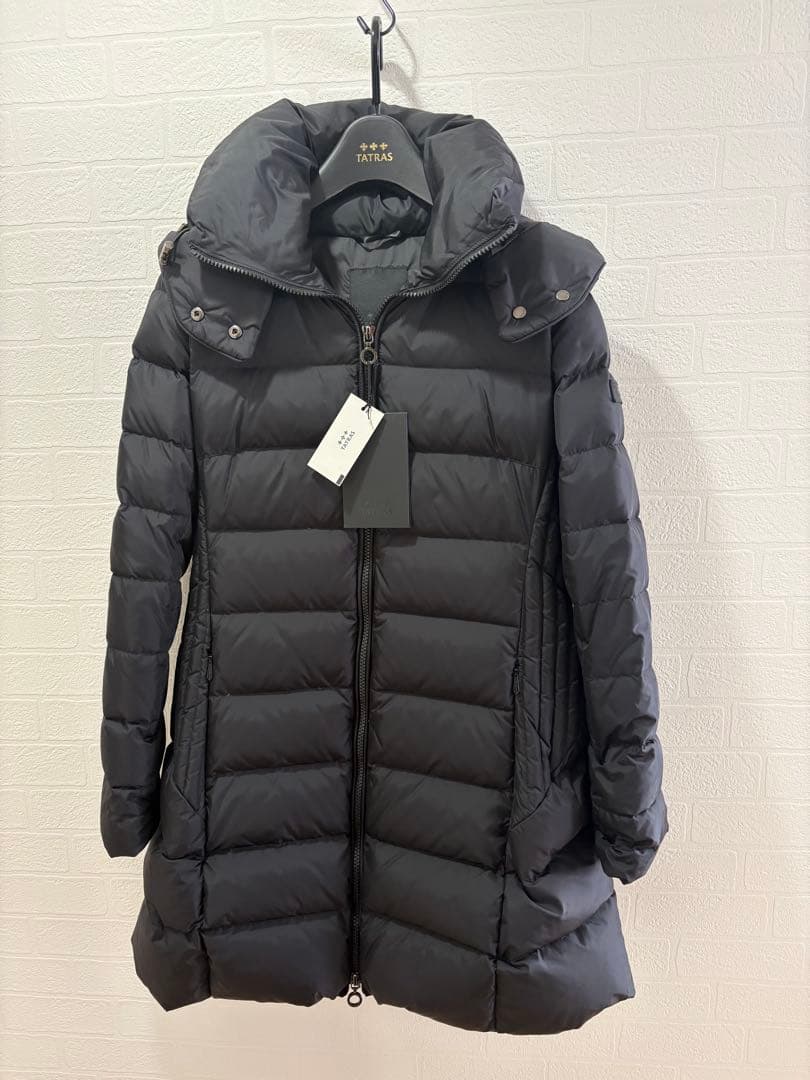 値下げ!LastChance!超美品！TATRAS人気ダウンコートポリテアマ黒