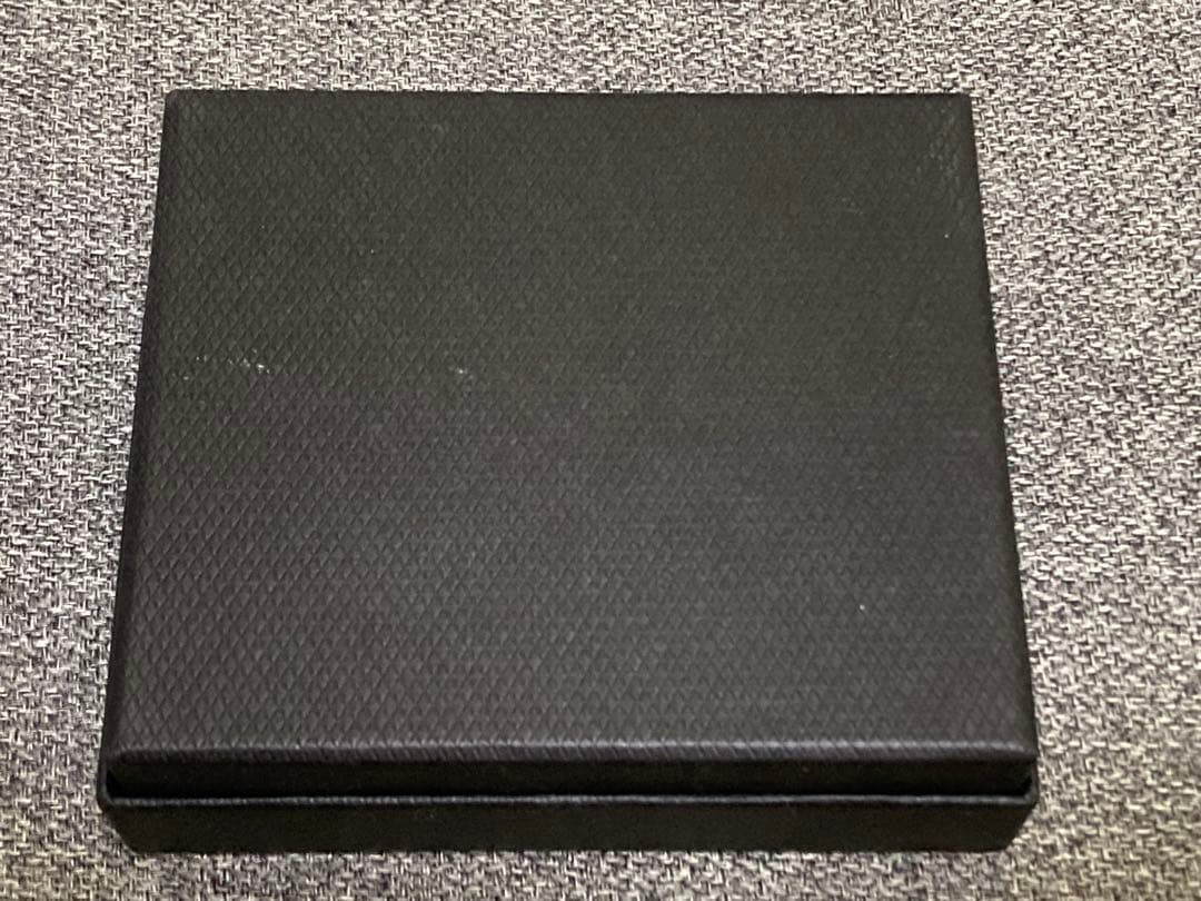 シ*ン様 dunhill 犬デザイン キーホルダー - メルカリ