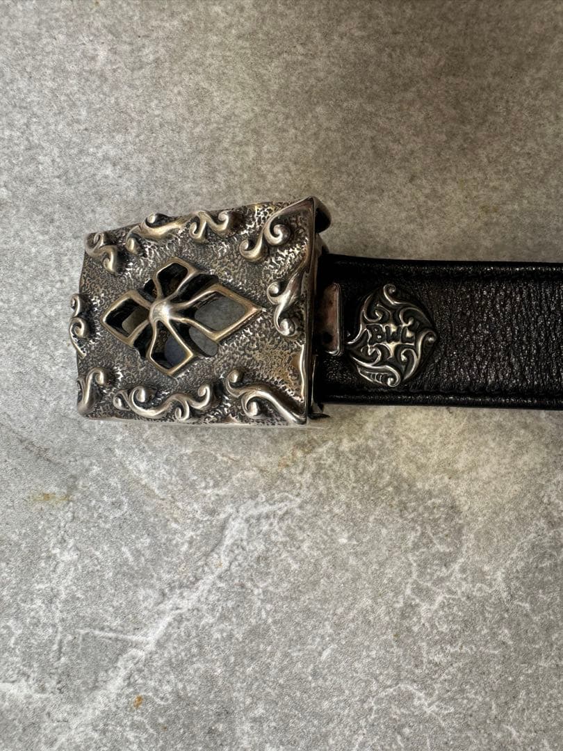 BWL 装飾的クロスデザイン ベルト