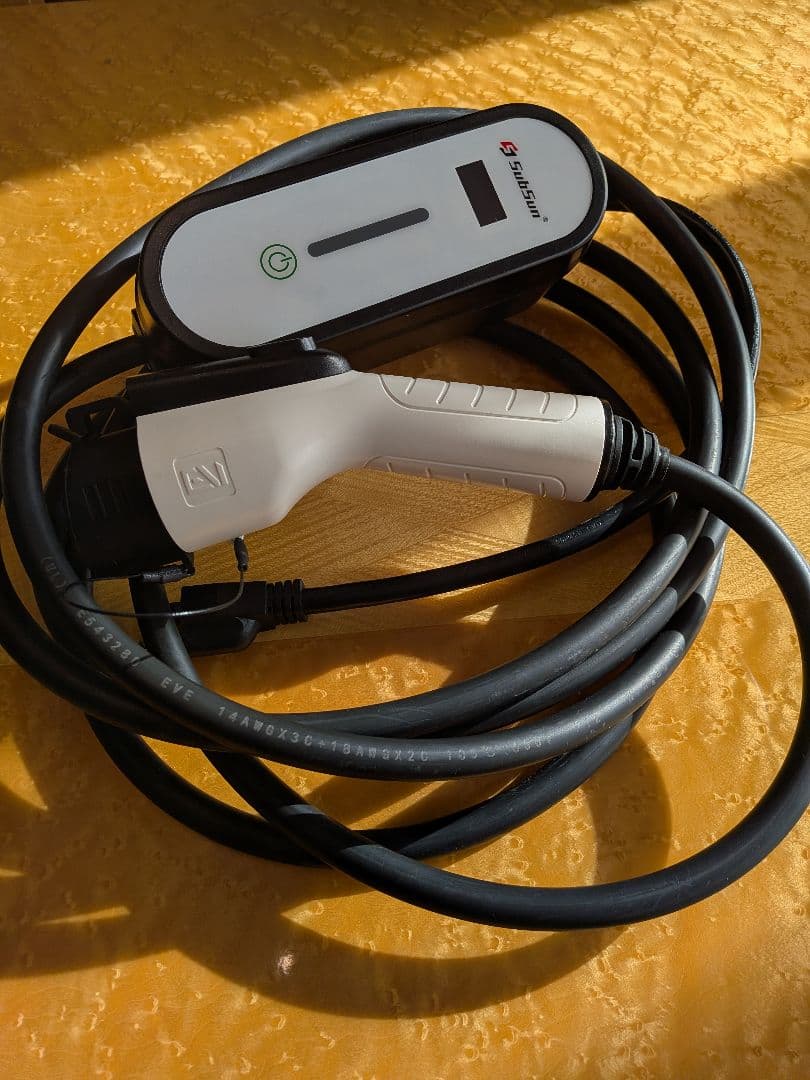 AC電源　電気自動車充電器